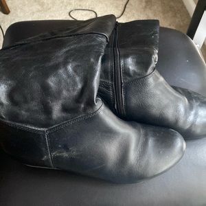 Also black calf length leather wedge boot.